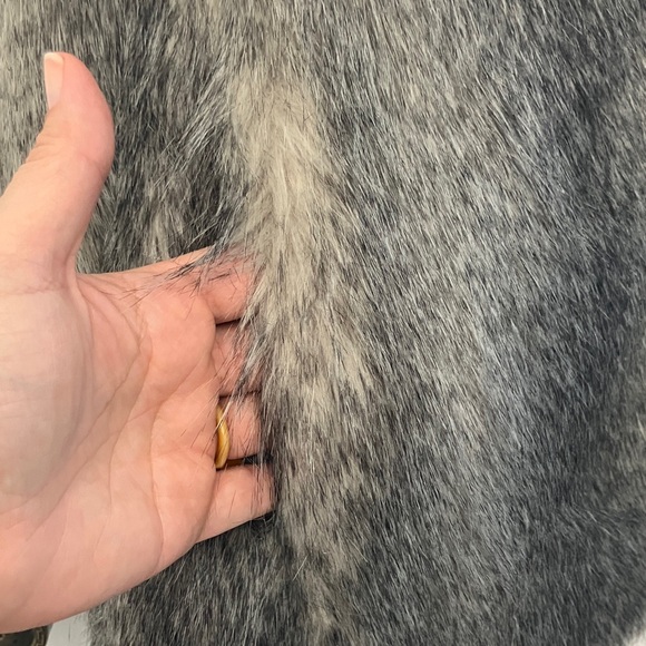 Banana Republic Gray Faux Fur Vest - Picture 2 of 6